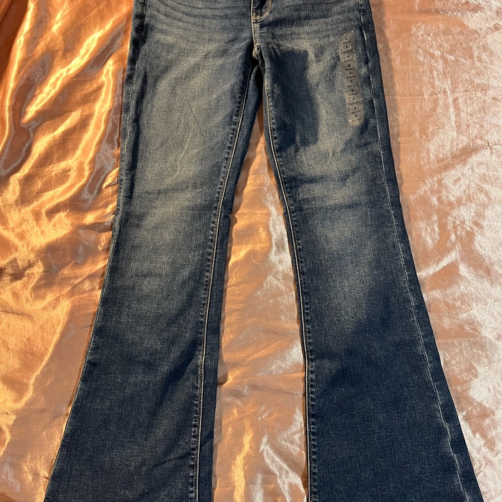 American Eagle Women's Flared Jeans in Dark Blue